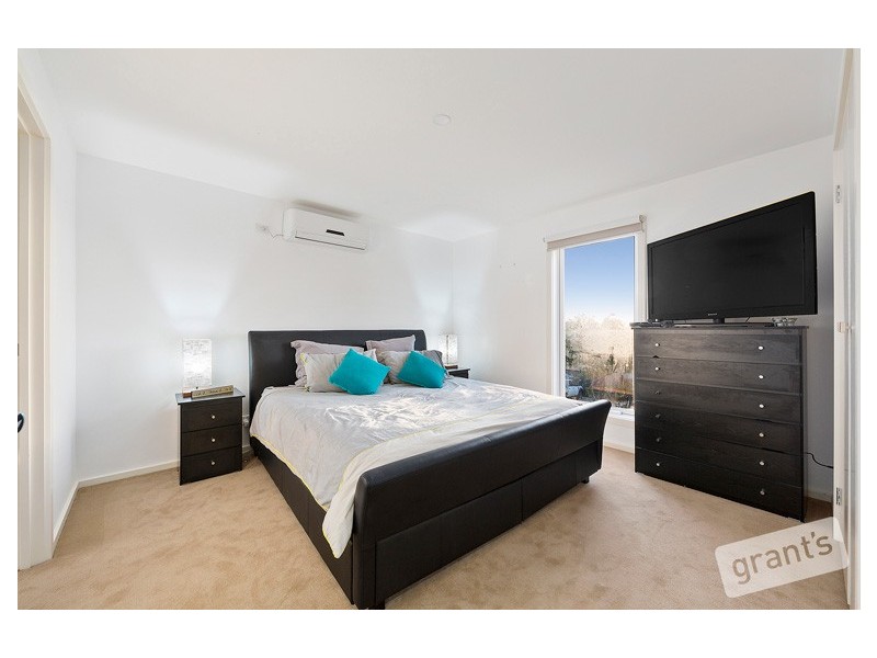 35 Macquarie Circuit, Pakenham VIC 3810