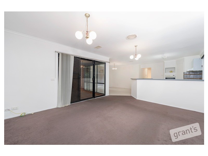 4 Edith Rise, Hampton Park VIC 3976
