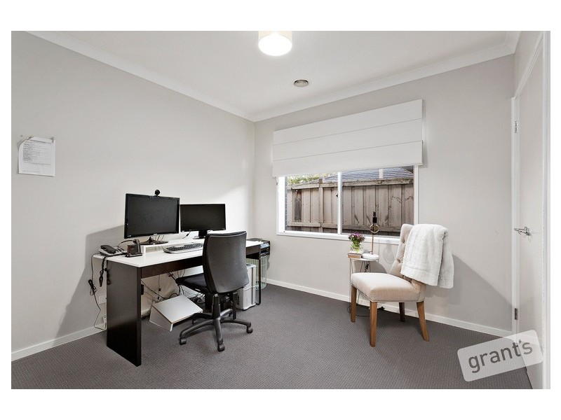 19 Saltbush Avenue, Lyndhurst VIC 3975