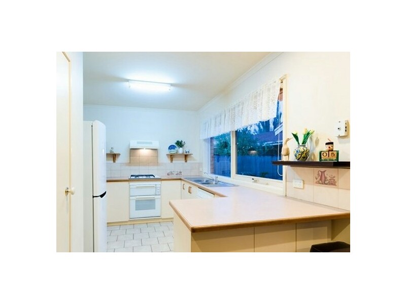 11 Andrea Crescent, Cranbourne North VIC 3977