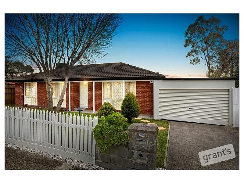 45 Meeking Drive, Pakenham VIC 3810