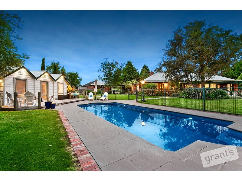 232 Eramosa Road West, Moorooduc VIC 3933