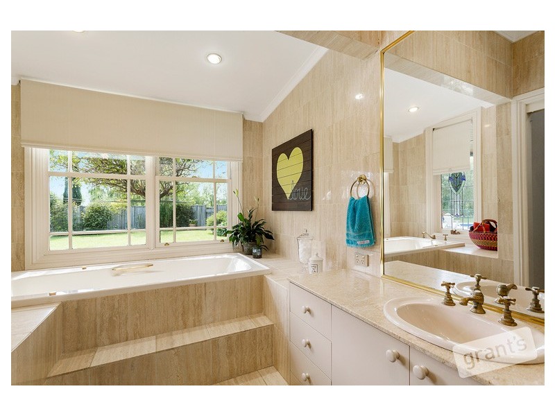 232 Eramosa Road West, Moorooduc VIC 3933