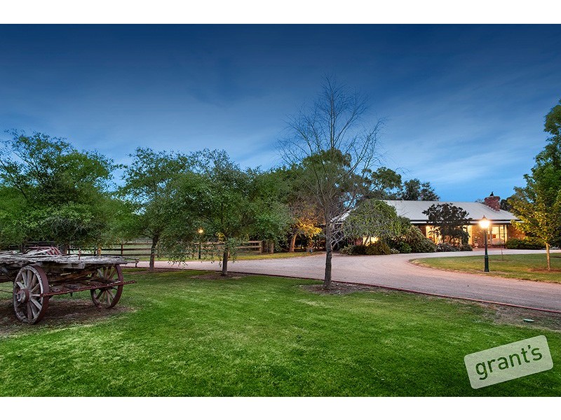 232 Eramosa Road West, Moorooduc VIC 3933