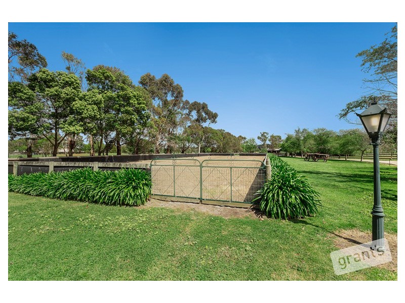 232 Eramosa Road West, Moorooduc VIC 3933