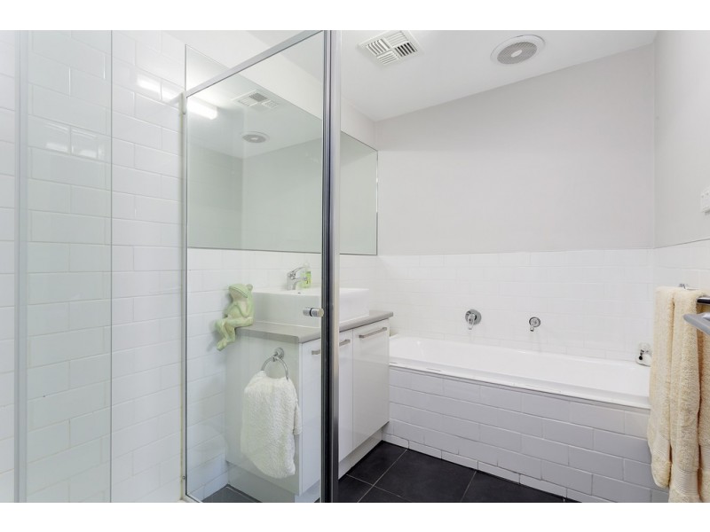 17A Collins Crescent, Berwick VIC 3806