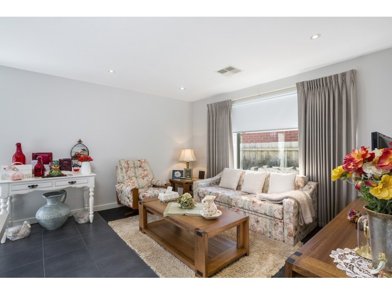 17A Collins Crescent, Berwick VIC 3806