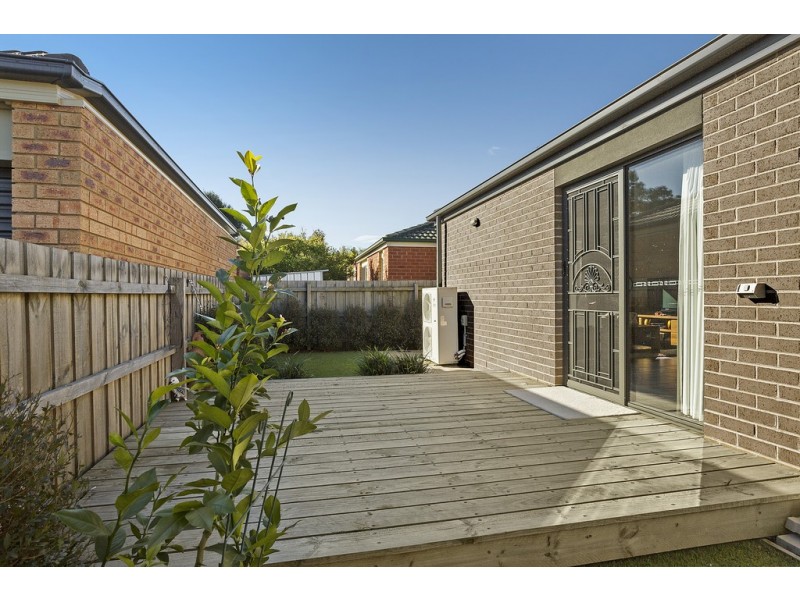 17A Collins Crescent, Berwick VIC 3806