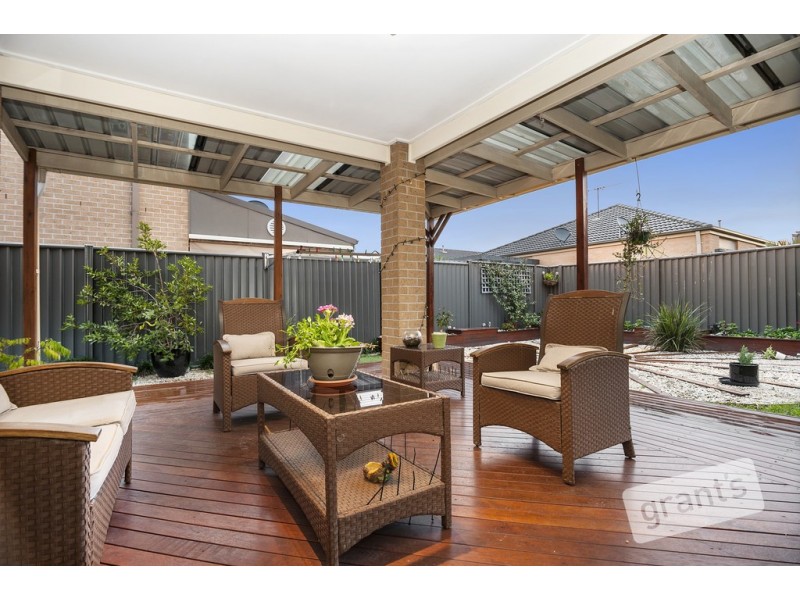 4 Prosperity Avenue, Cranbourne North VIC 3977