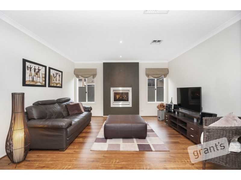 4 Prosperity Avenue, Cranbourne North VIC 3977