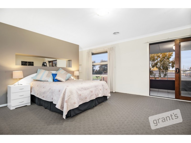 4 Prosperity Avenue, Cranbourne North VIC 3977