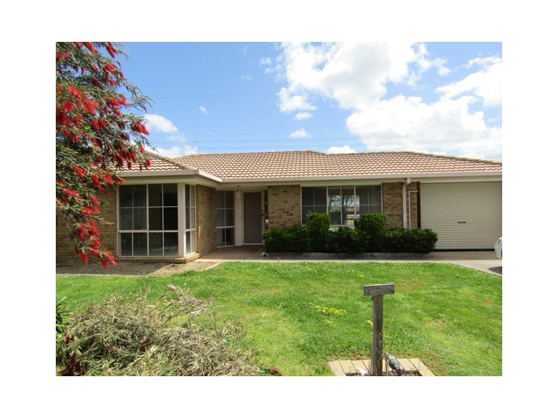 4 Jema Close, Narre Warren South VIC 3805