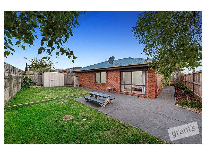 2 Dahlen Place, Berwick VIC 3806