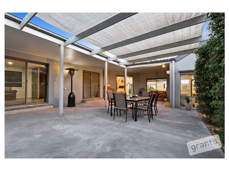 1 Cord Close, Berwick VIC 3806