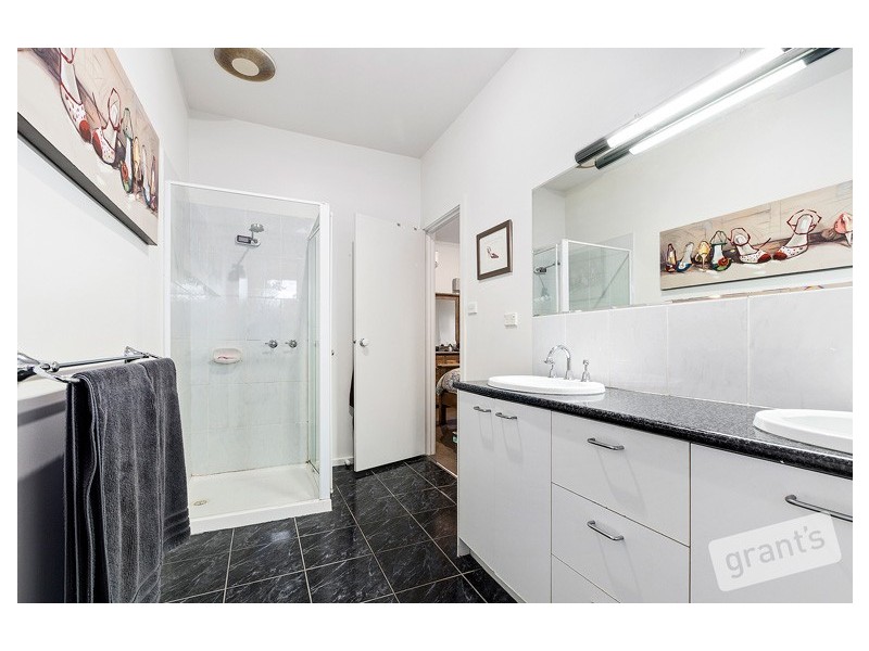 1 Cord Close, Berwick VIC 3806