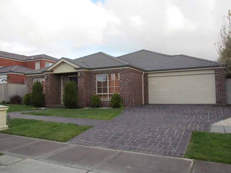 9 Glenmaggie Close, Berwick VIC 3806