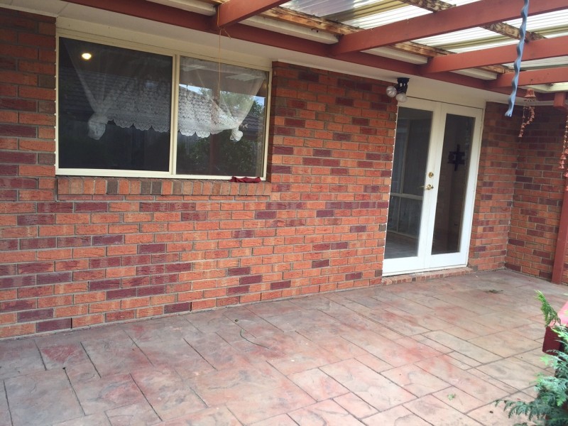 82 Amber Crescent, Narre Warren VIC 3805