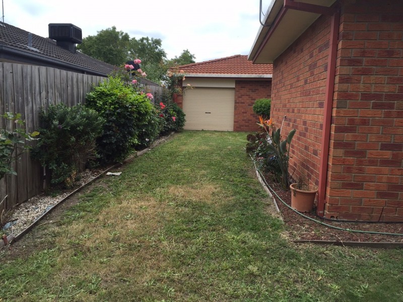 82 Amber Crescent, Narre Warren VIC 3805