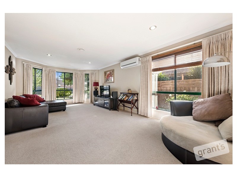 19 Scenic Drive, Beaconsfield VIC 3807