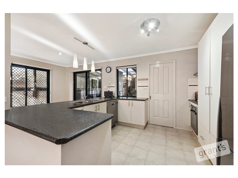 19 Scenic Drive, Beaconsfield VIC 3807