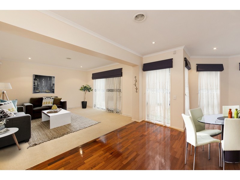 5 Kippenross Drive, Narre Warren South VIC 3805