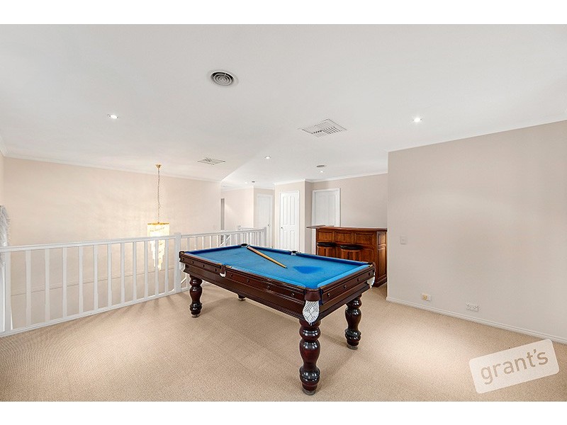 5 Kippenross Drive, Narre Warren South VIC 3805