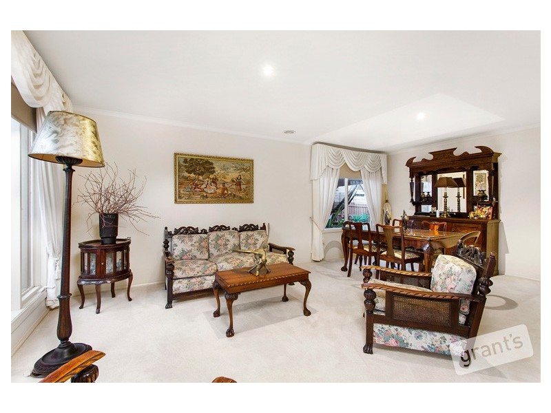 60 Berwick Springs Promenade, Narre Warren South VIC 3805