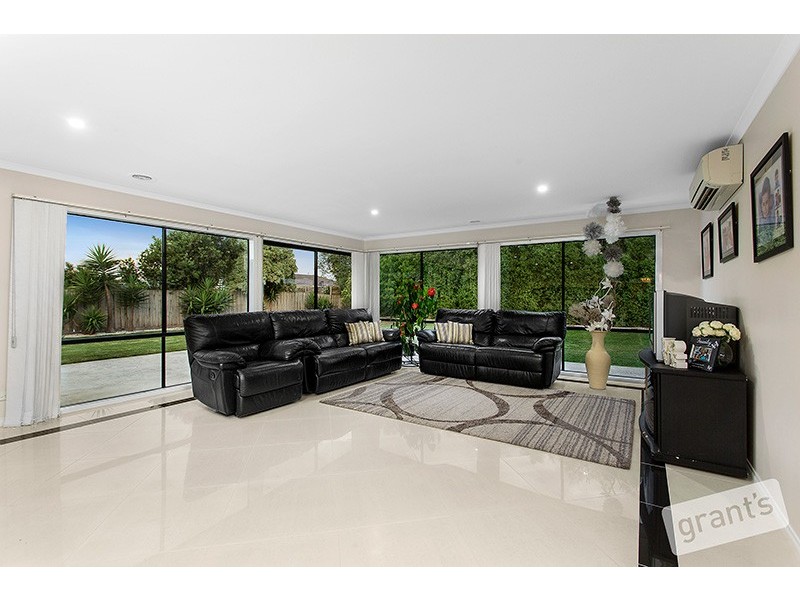 31 Langbourne Drive, Narre Warren South VIC 3805