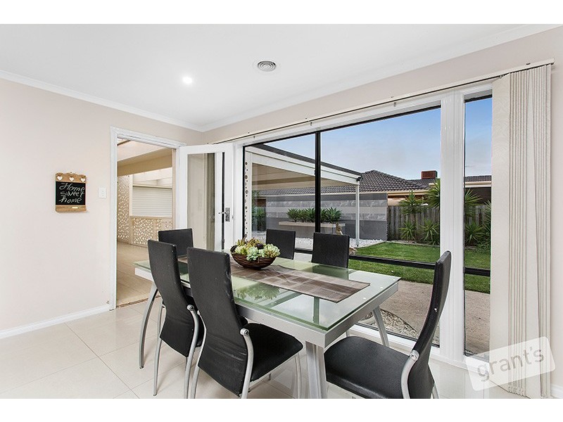 31 Langbourne Drive, Narre Warren South VIC 3805