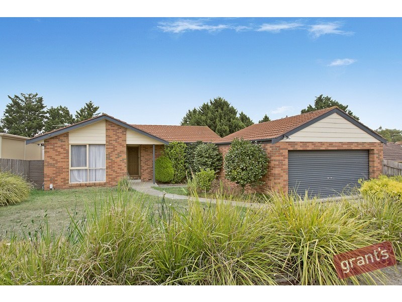 37 Pentland Drive, Narre Warren VIC 3805