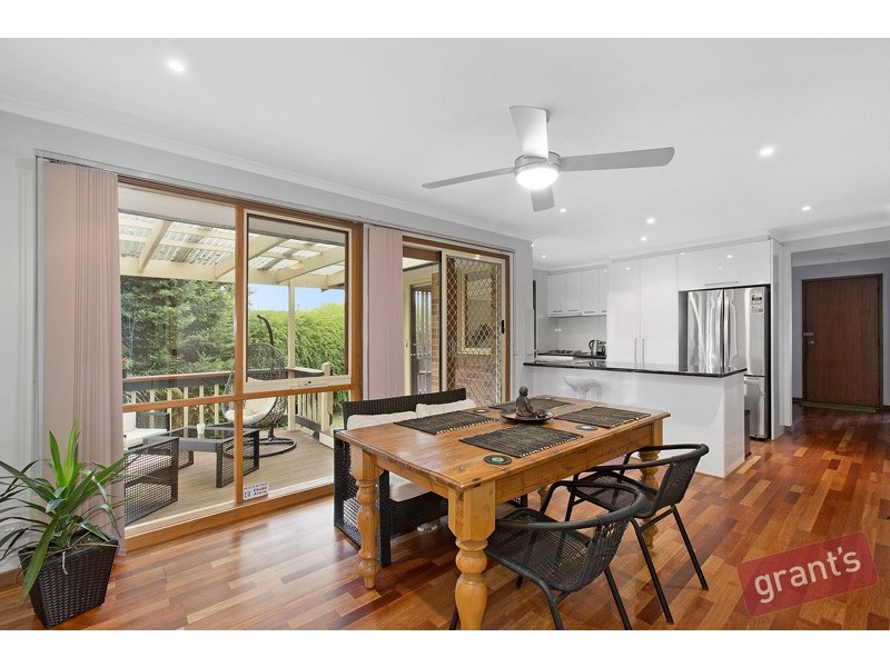 37 Pentland Drive, Narre Warren VIC 3805