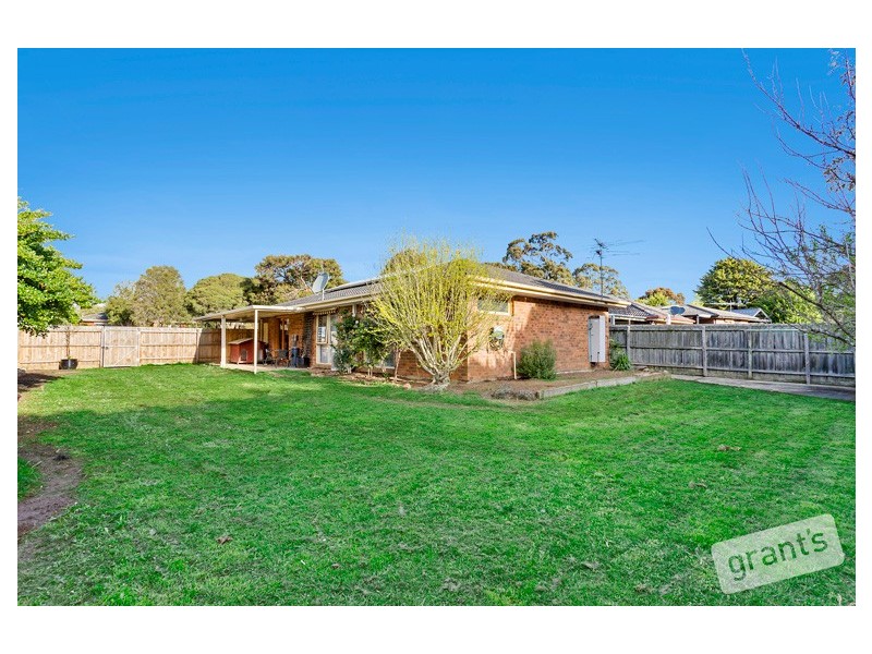 52 Cheviot Avenue, Berwick VIC 3806