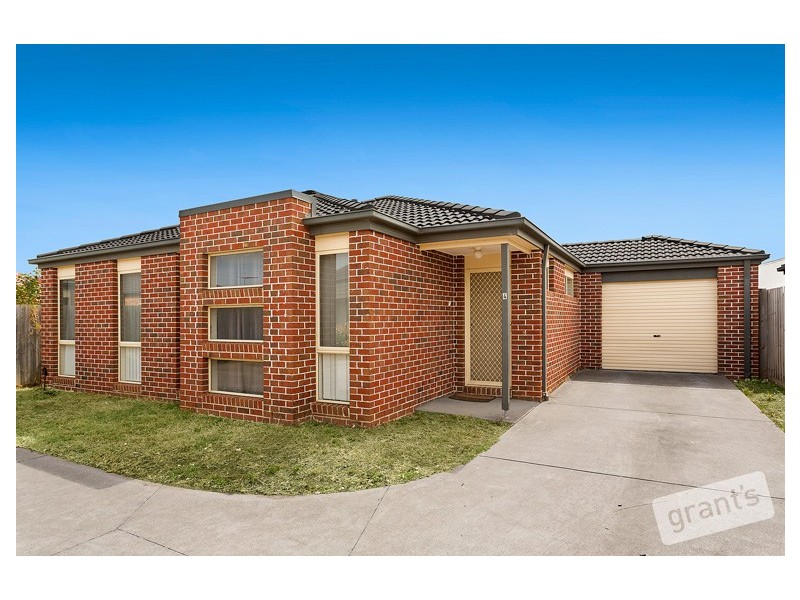 4/107 Breens Road, Cranbourne West VIC 3977