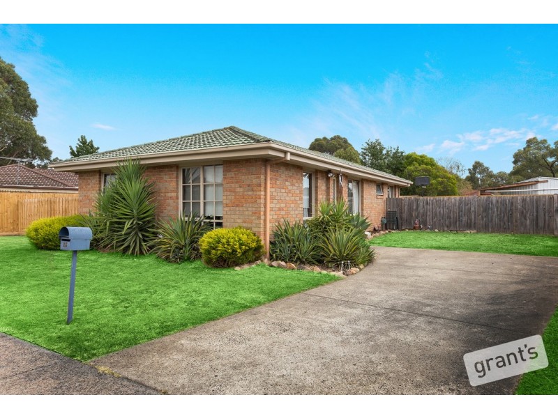 25 Insignia Crescent, Berwick VIC 3806