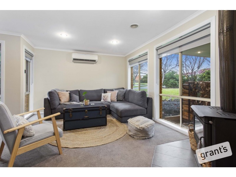 13 Mayfair Crescent, Narre Warren VIC 3805