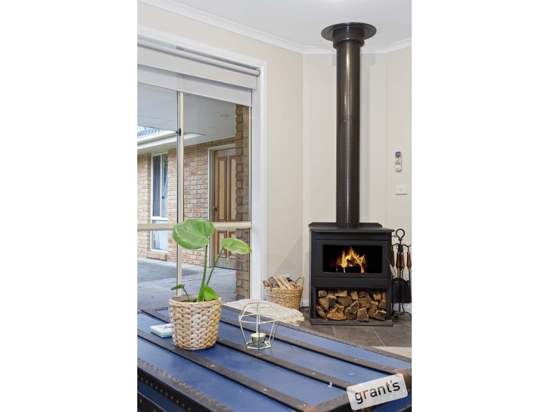 13 Mayfair Crescent, Narre Warren VIC 3805