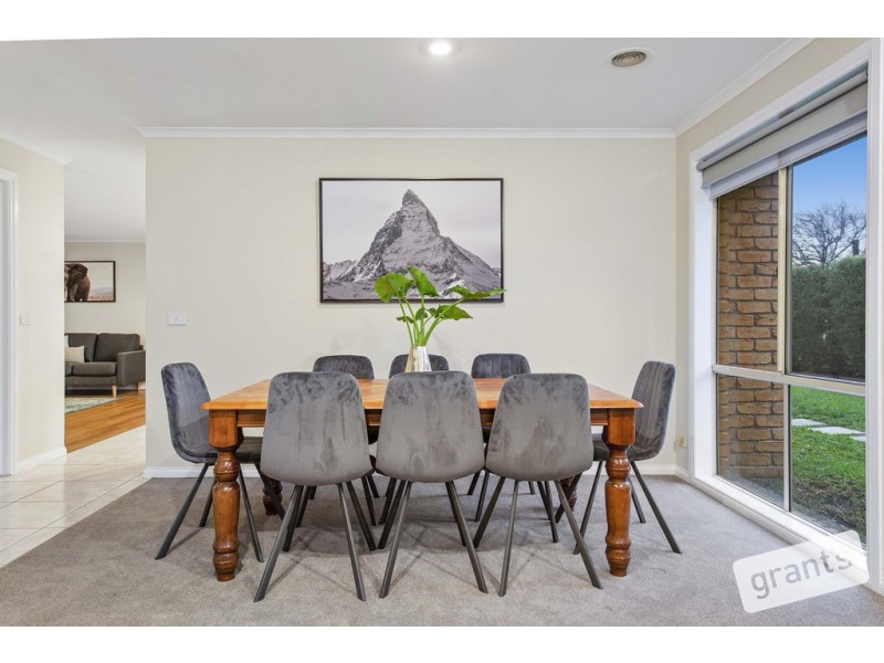 13 Mayfair Crescent, Narre Warren VIC 3805