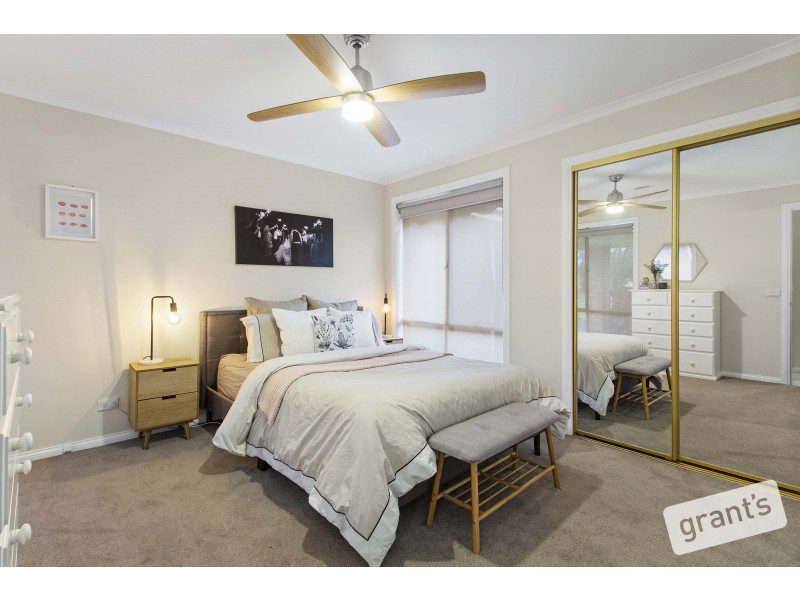 13 Mayfair Crescent, Narre Warren VIC 3805