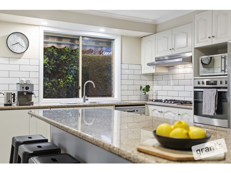 13 Mayfair Crescent, Narre Warren VIC 3805