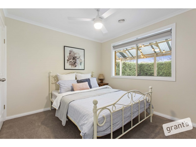 13 Mayfair Crescent, Narre Warren VIC 3805