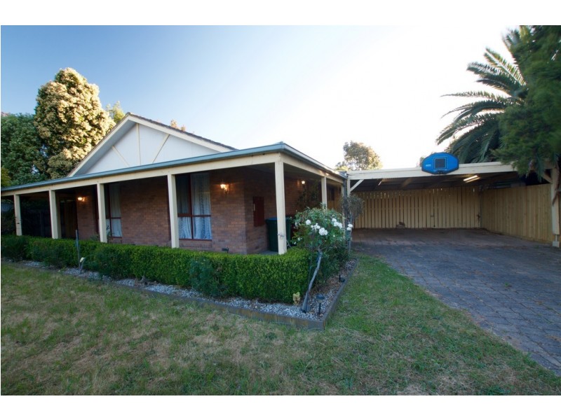 1 Willslie Crescent, Berwick VIC 3806