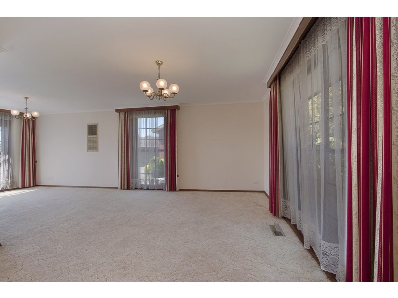 4/3 Rutland Road, Berwick VIC 3806