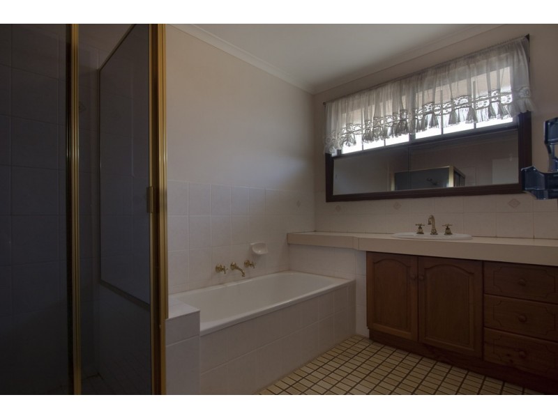 4/3 Rutland Road, Berwick VIC 3806