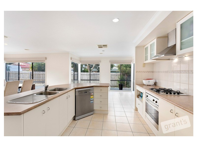 23 Charles Conder Place, Berwick VIC 3806