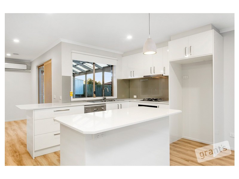 16 Terrapin Drive, Narre Warren South VIC 3805