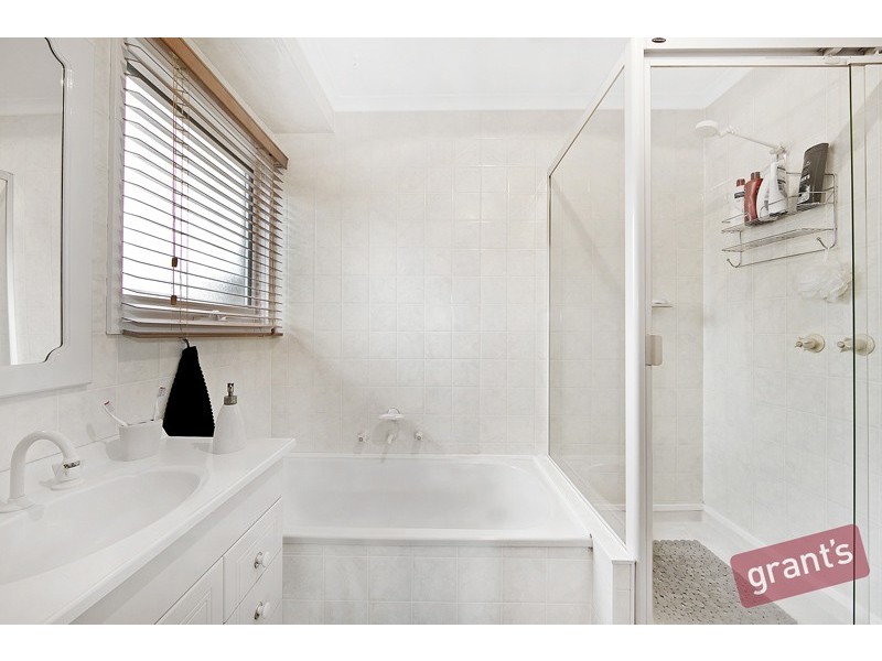 19 Guildford Crescent, Narre Warren VIC 3805