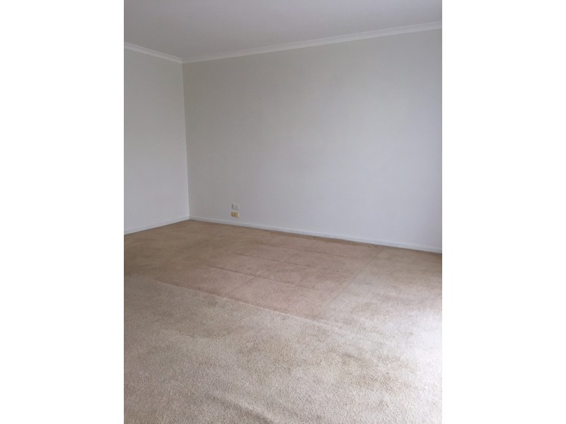 1 Leigh Drive, Pakenham VIC 3810