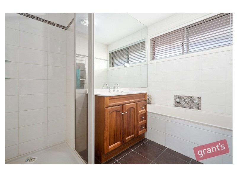 8 Lara Court, Hallam VIC 3803