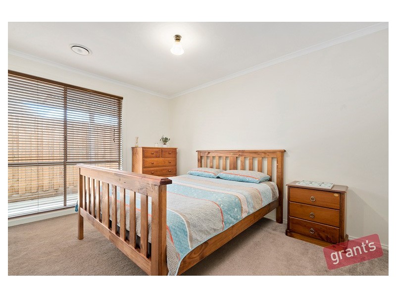 8 Lara Court, Hallam VIC 3803