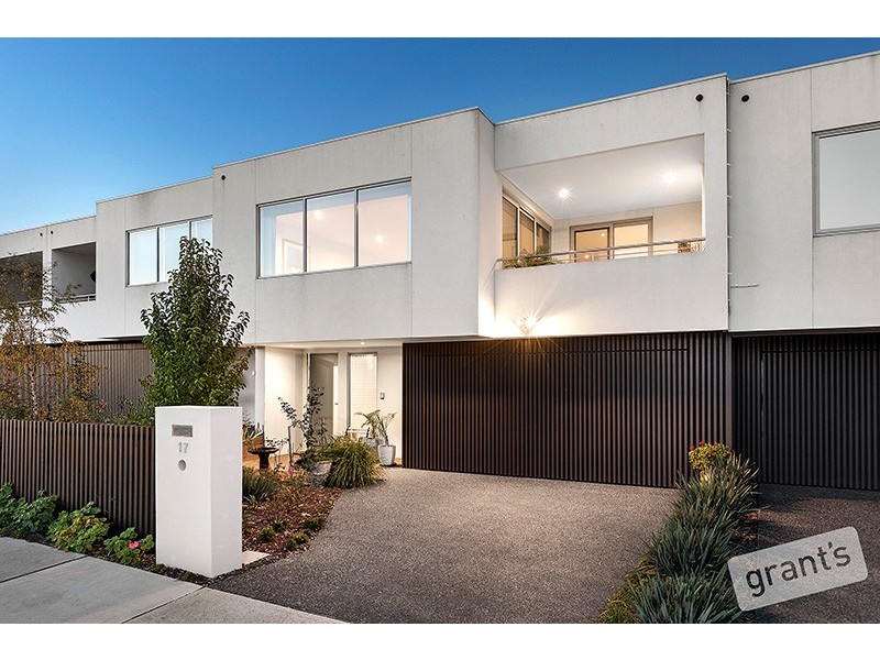 17 Trovita Drive, Berwick VIC 3806